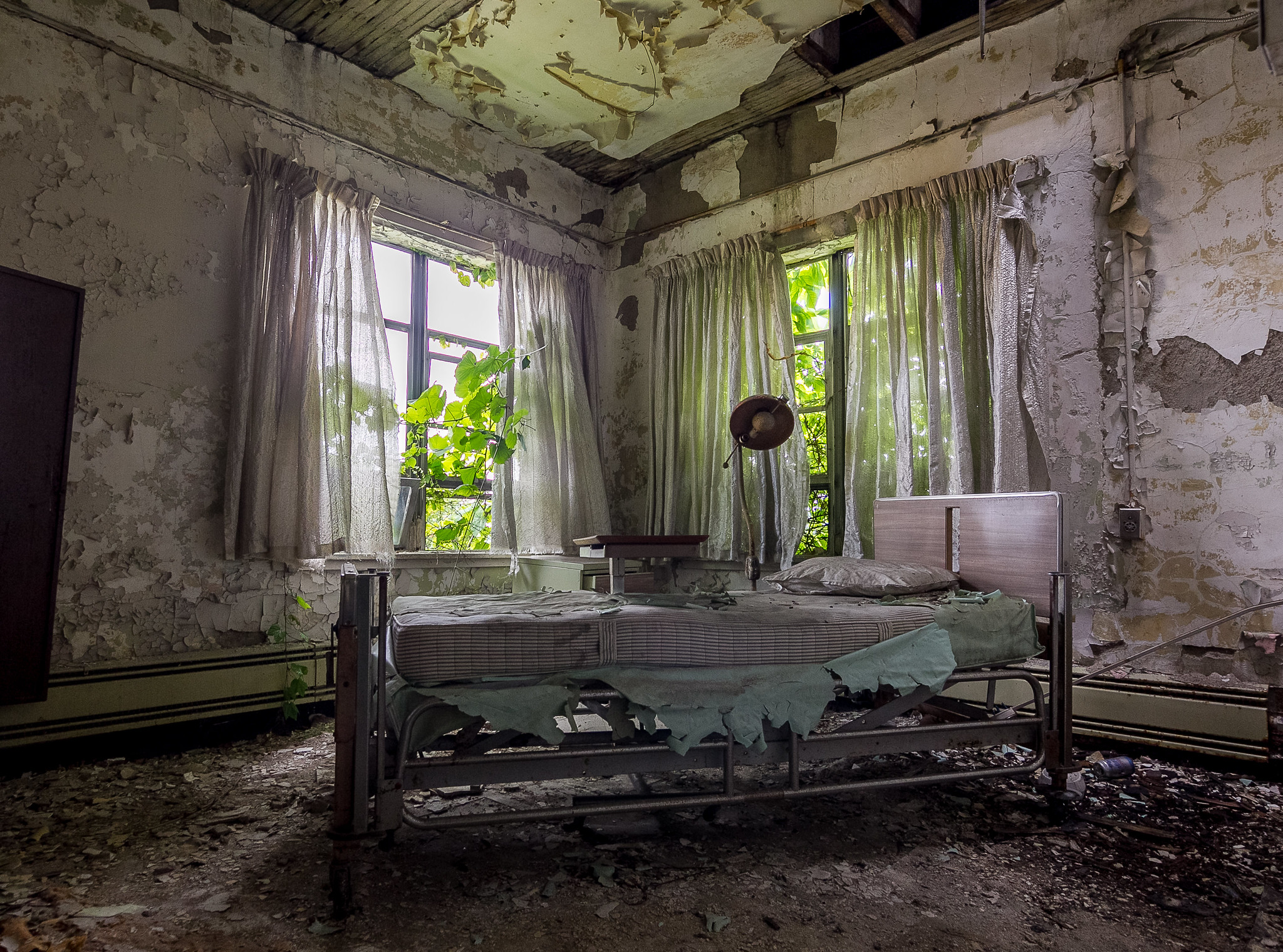 10 Abandoned Hospitals in New York Neighborhoods