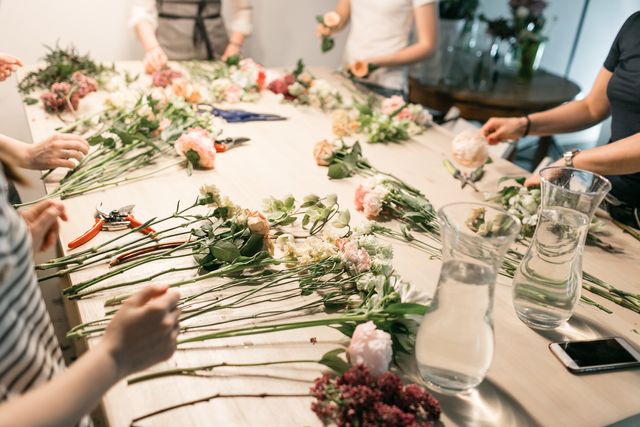 10 Floral Arranging Classes in New York Neighborhoods