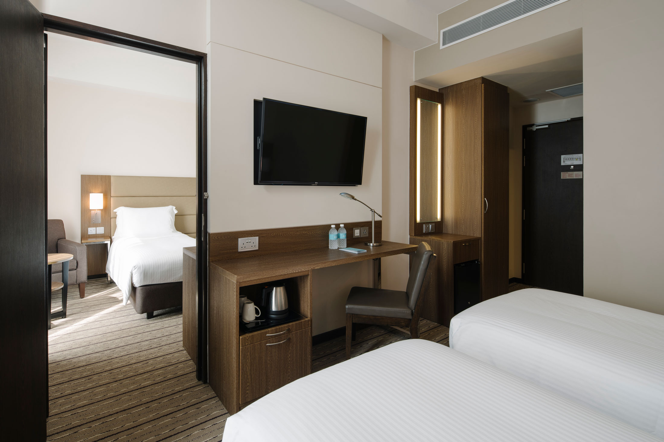 10 Conjoined Hotel Rooms in New York Neighborhoods