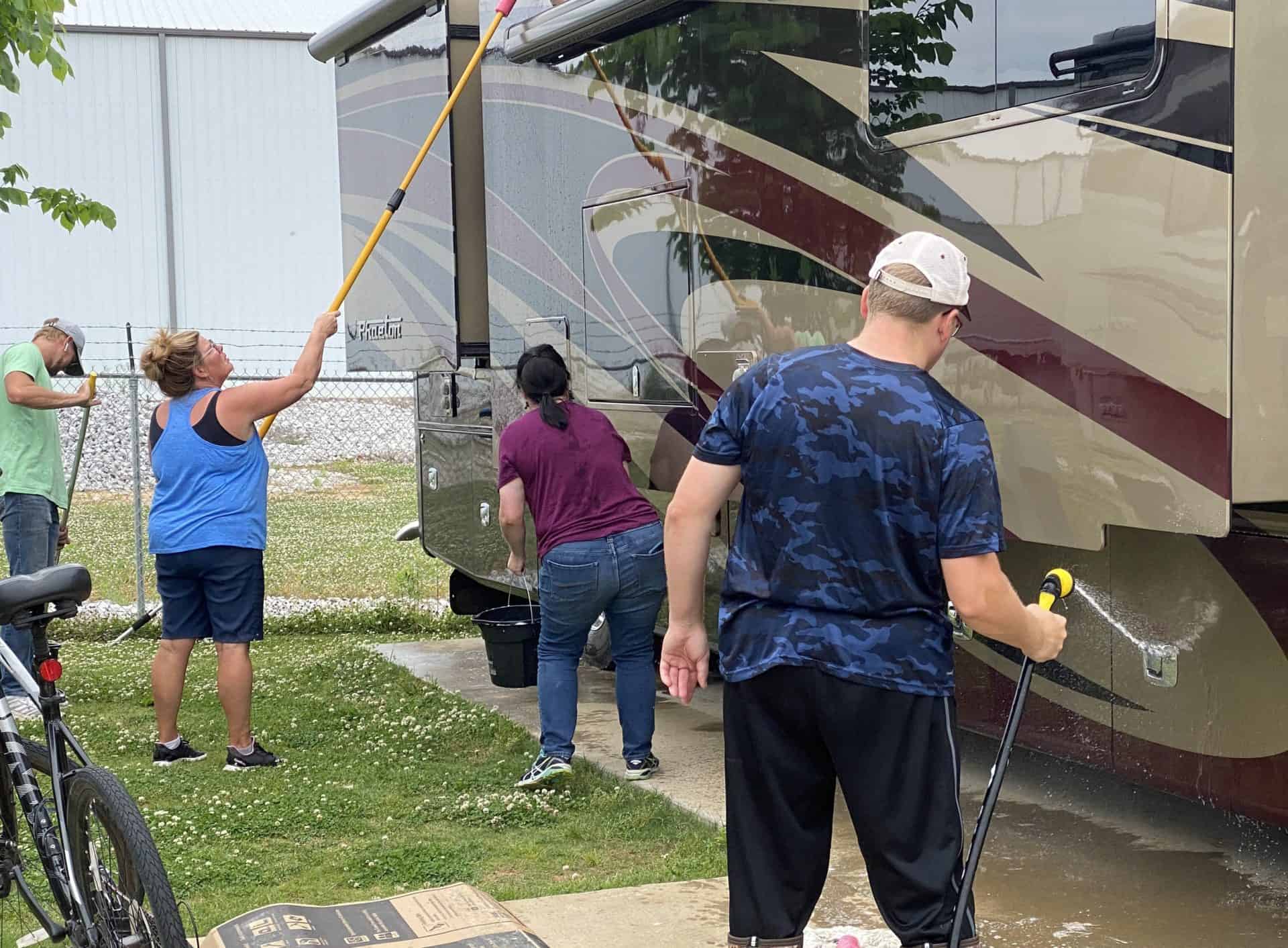 10 Rv Detailers in New York Neighborhoods