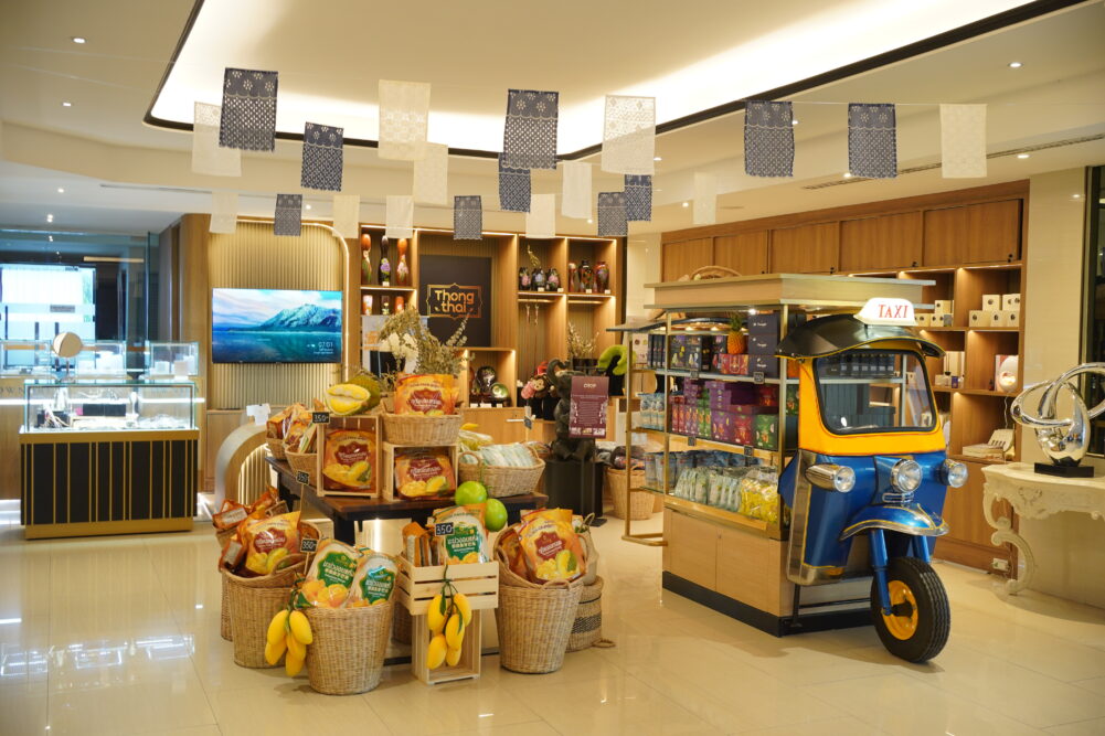 10 Souvenir Shop in Los Angeles Neighborhoods