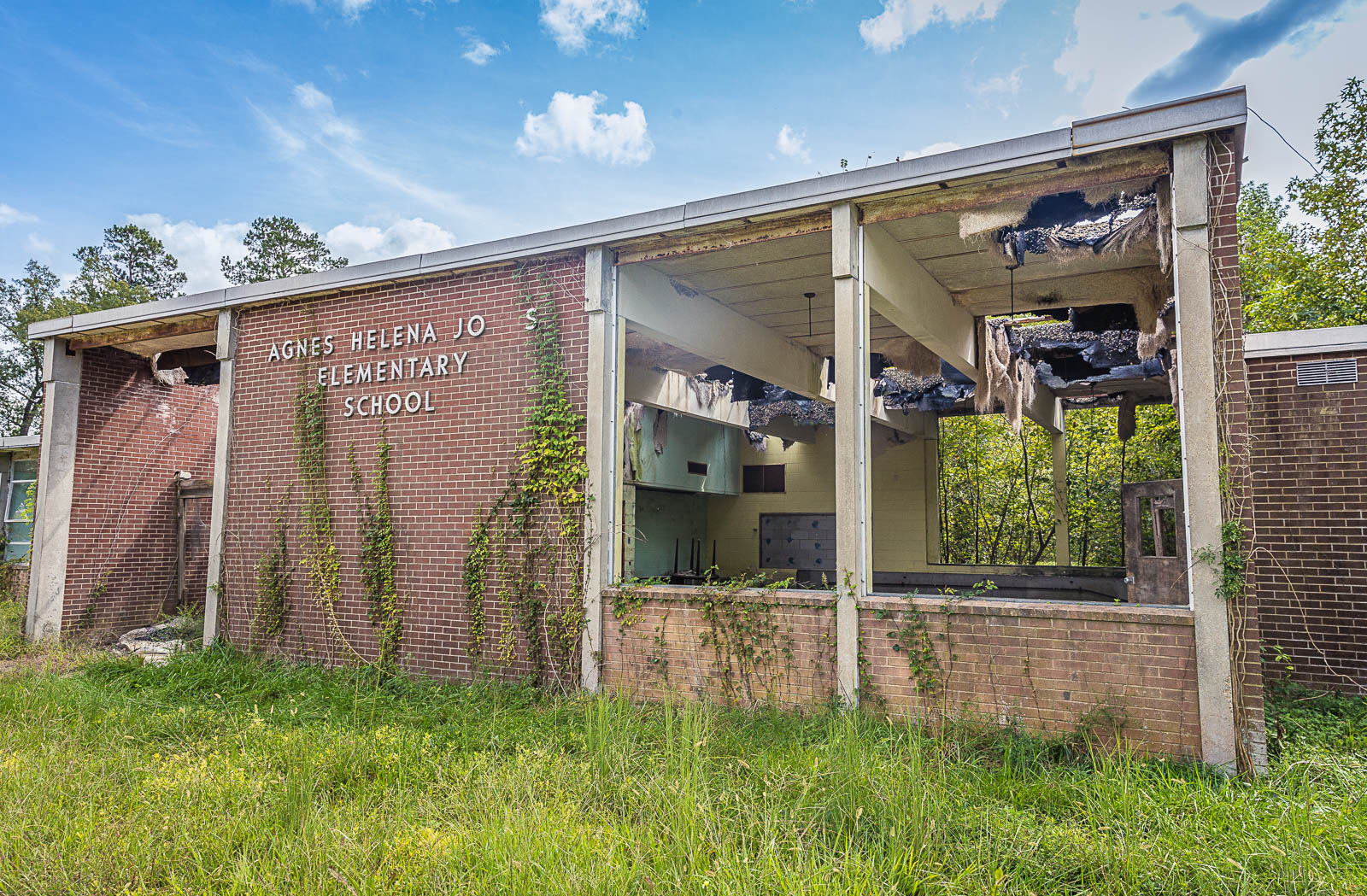 10 Abandoned Schools in New York Neighborhoods
