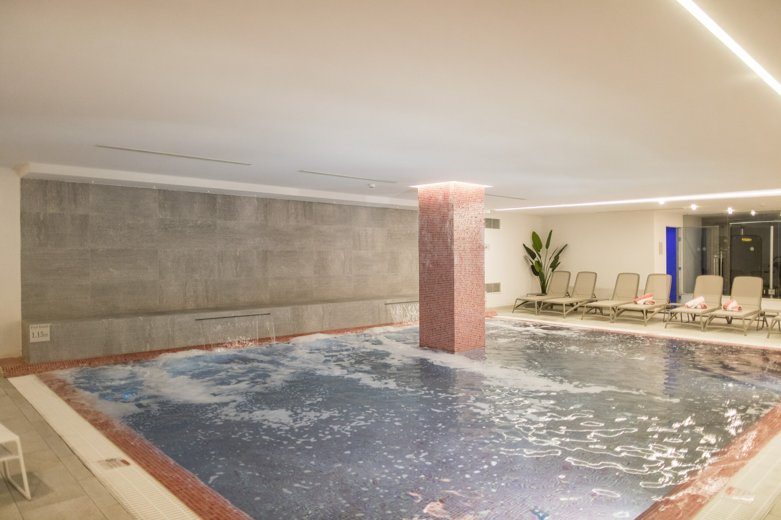 10 Indoor Pool Hotel in New York Neighborhoods