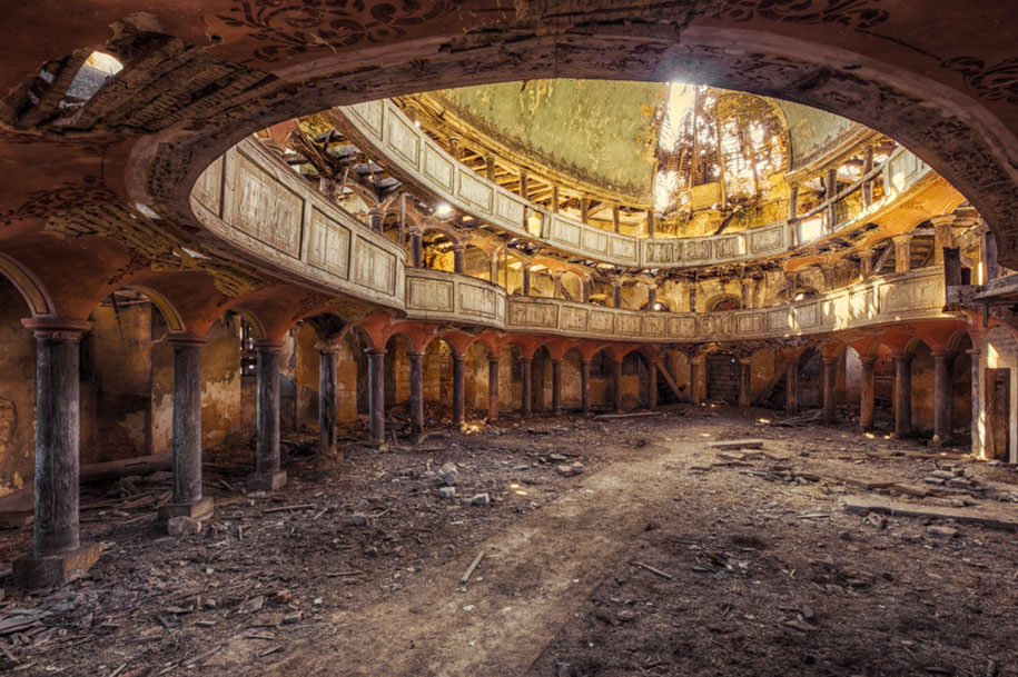 10 Deserted Buildings in New York Neighborhoods