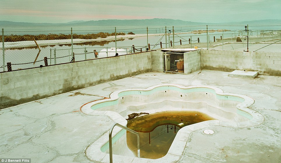 10 Motels With Swimming Pools in New York Neighborhoods