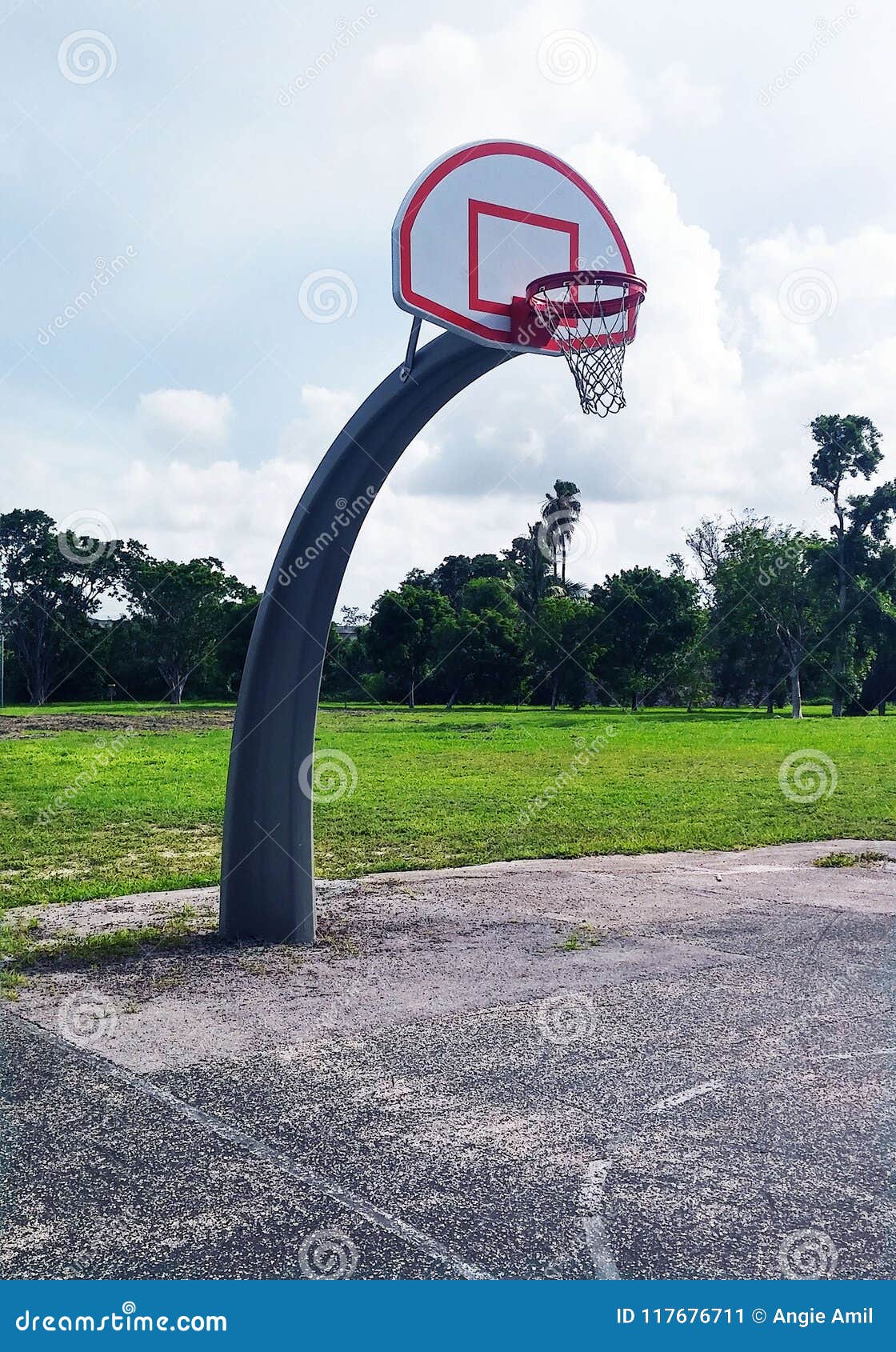 10 Park With Basketball Court in New York Neighborhoods