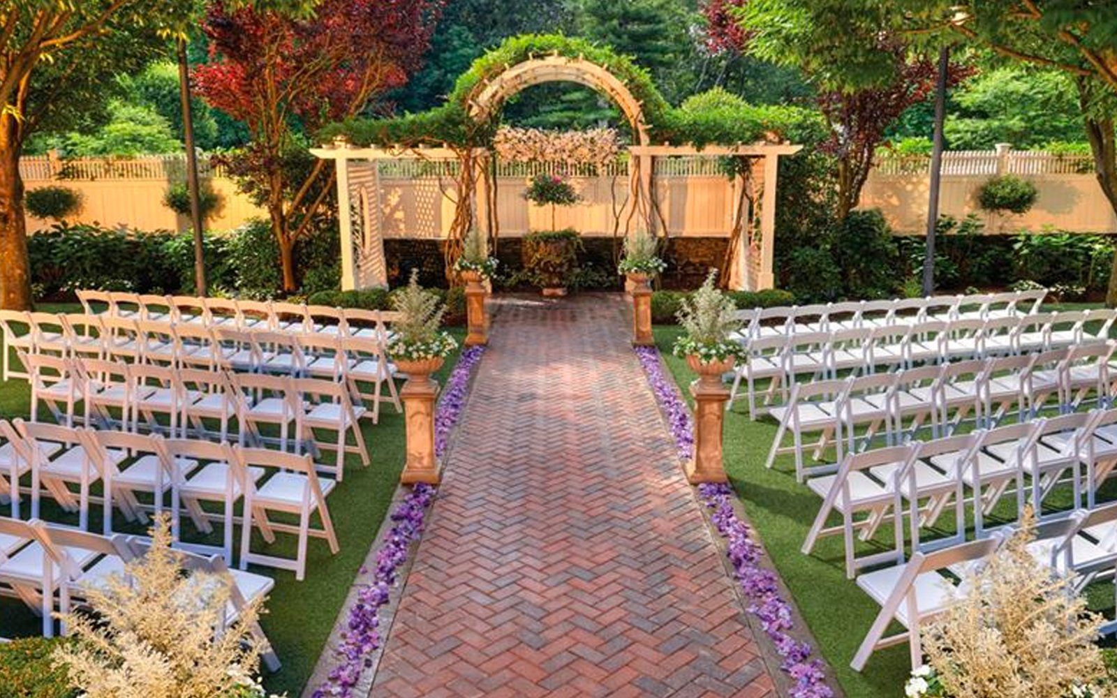 10 Inexpensive Outdoor Wedding Venues in New York Neighborhoods