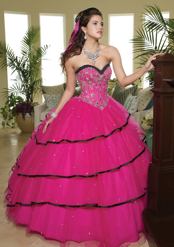 10 Quinceanera Dresses in New York Neighborhoods