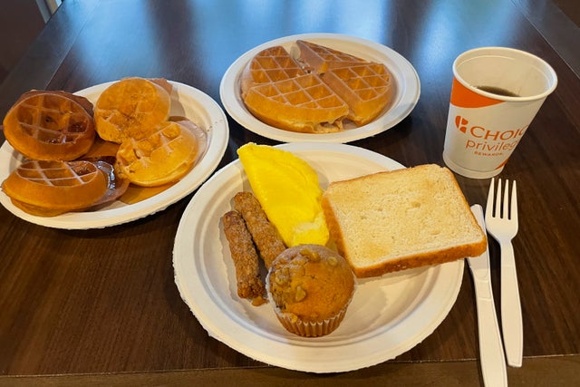 10 Hotels Free Breakfast in New York Neighborhoods