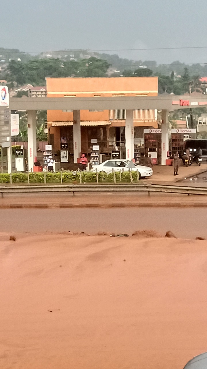 10 Fry’s Fuel Station in New York Neighborhoods