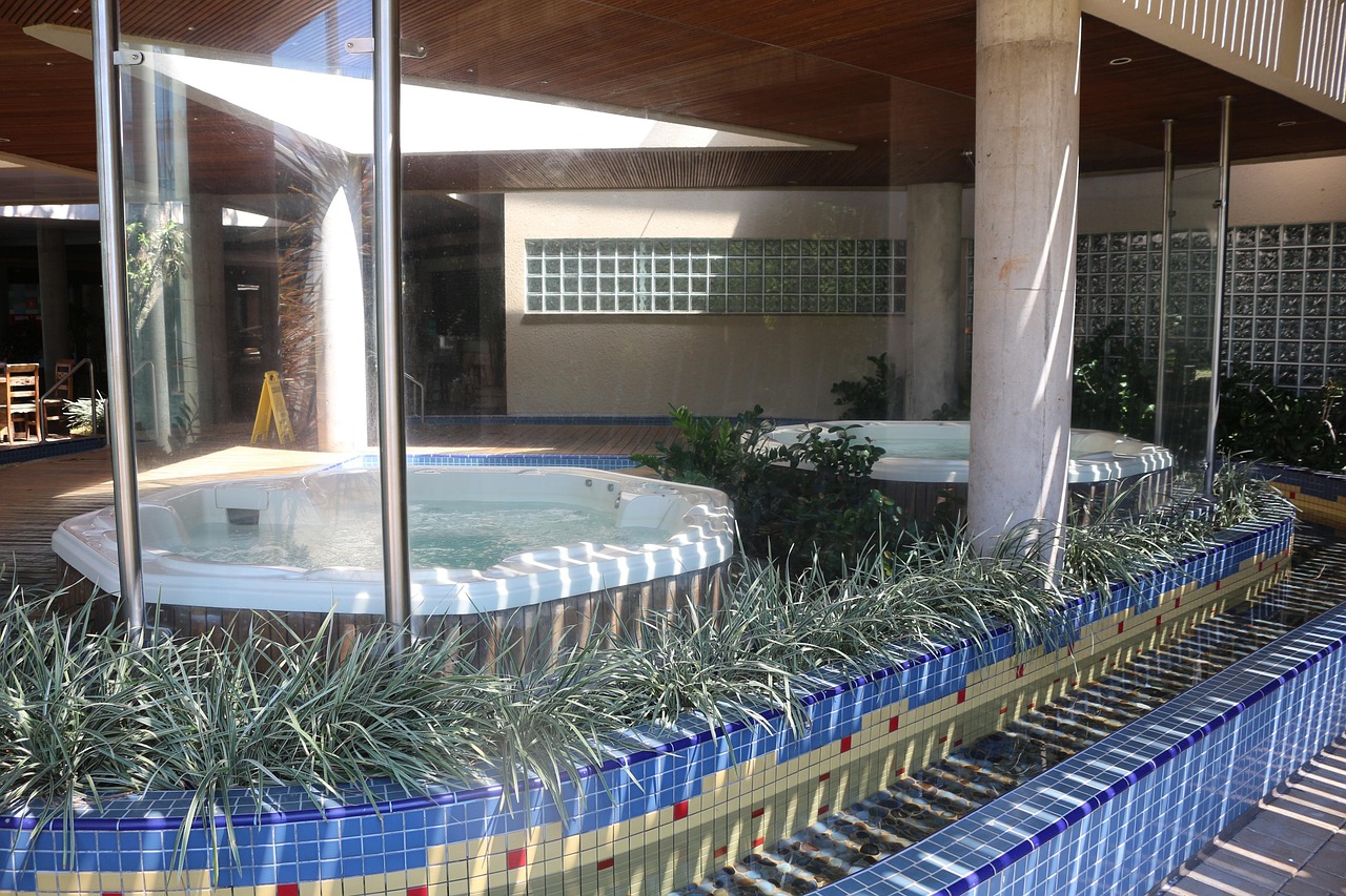 10 Jacuzzi Hotel in New York Neighborhoods