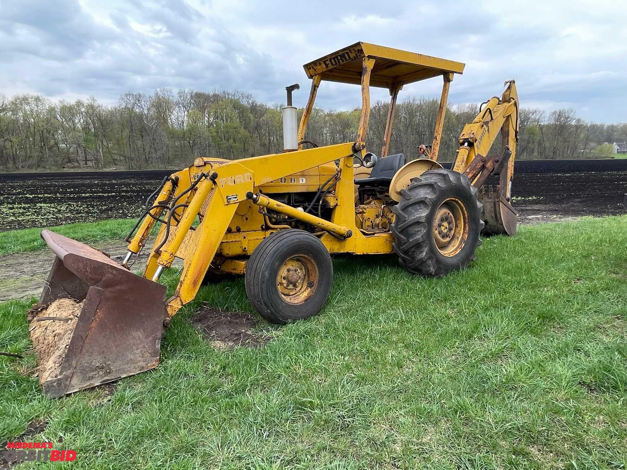 10 Backhoe For Sale in New York Neighborhoods