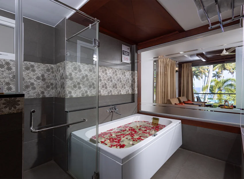 10 Rooms With Jacuzzi in New York Neighborhoods