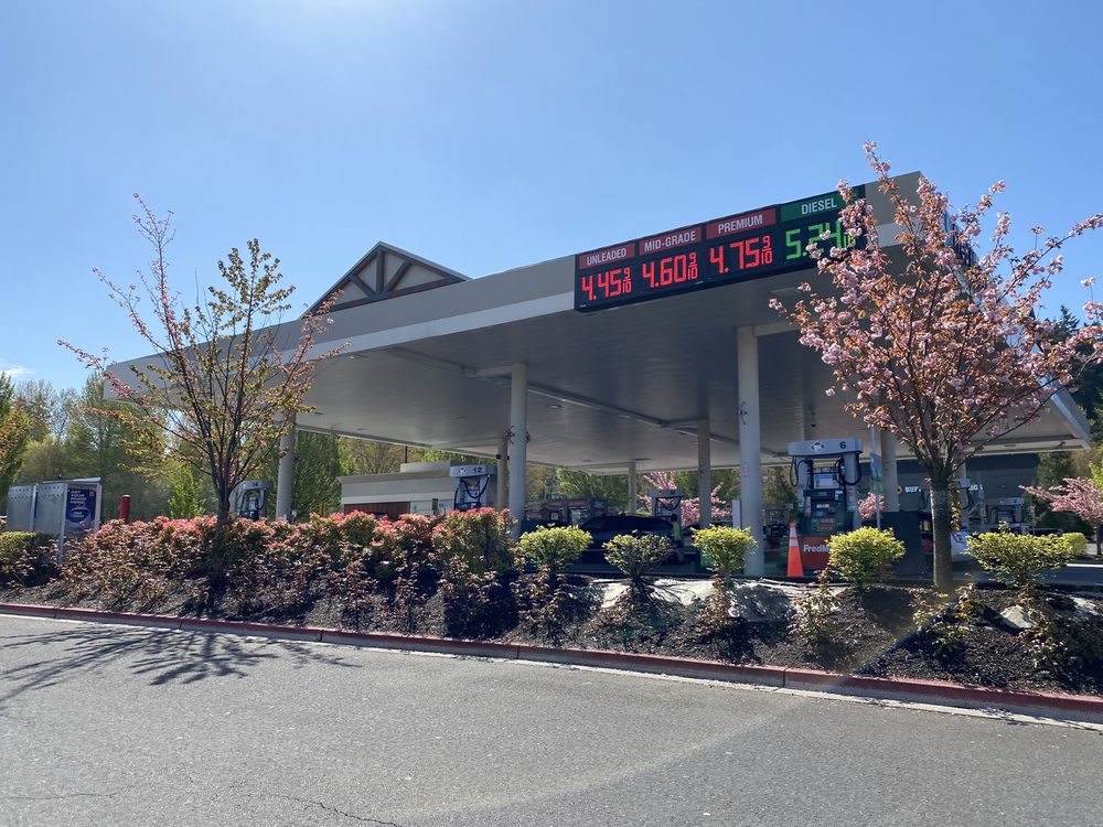 10 Fred Meyer Gas in New York Neighborhoods