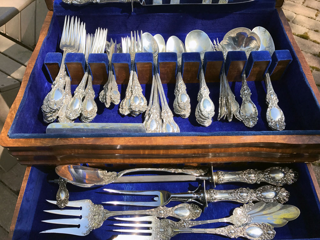 10 Sell Silverware in New York Neighborhoods