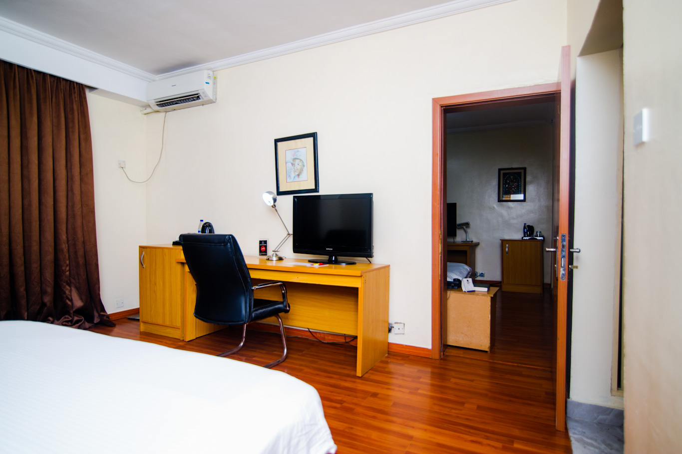 10 Adjoining Rooms Hotels in New York Neighborhoods