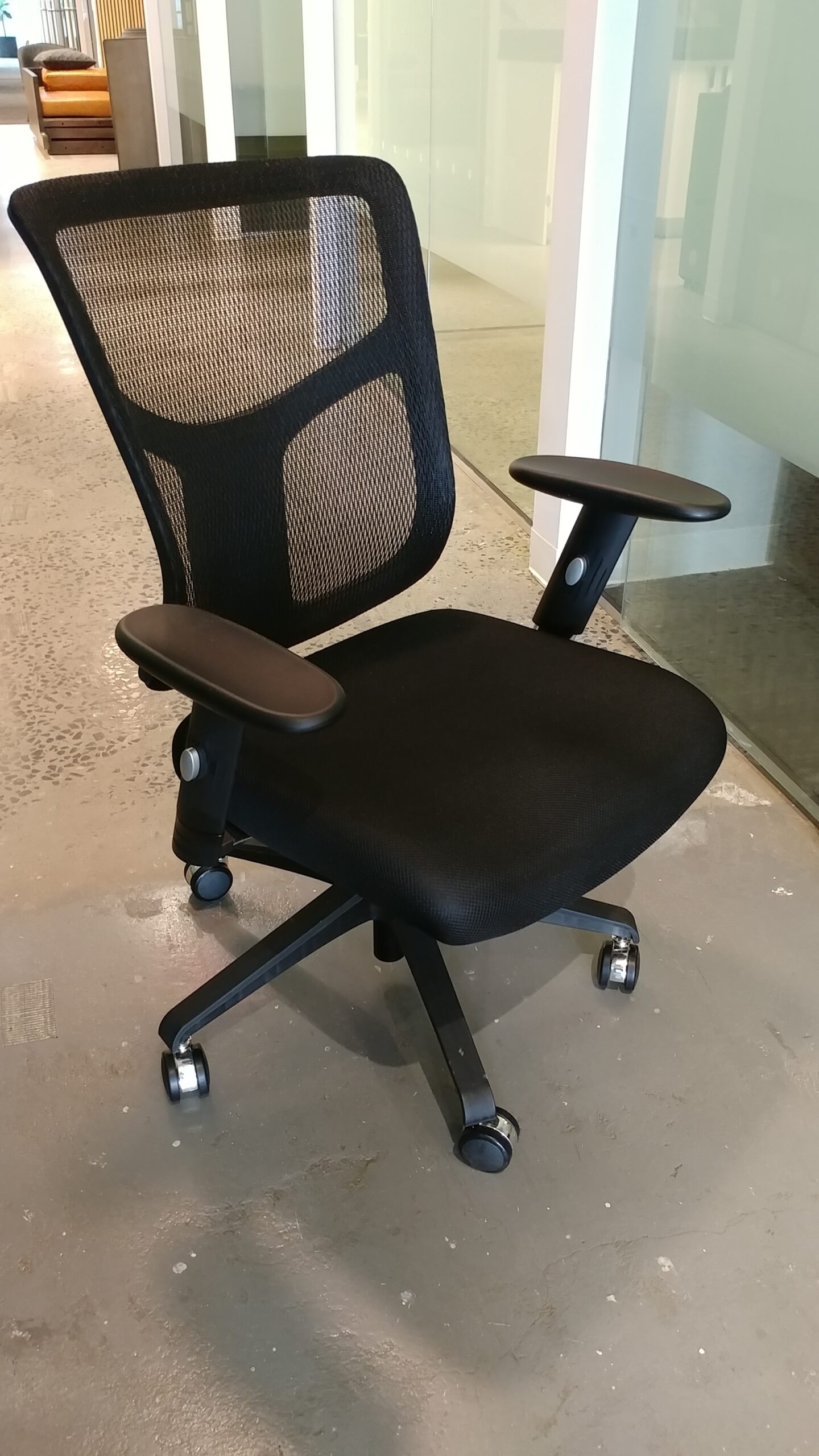 10 Used Office Chairs in New York Neighborhoods