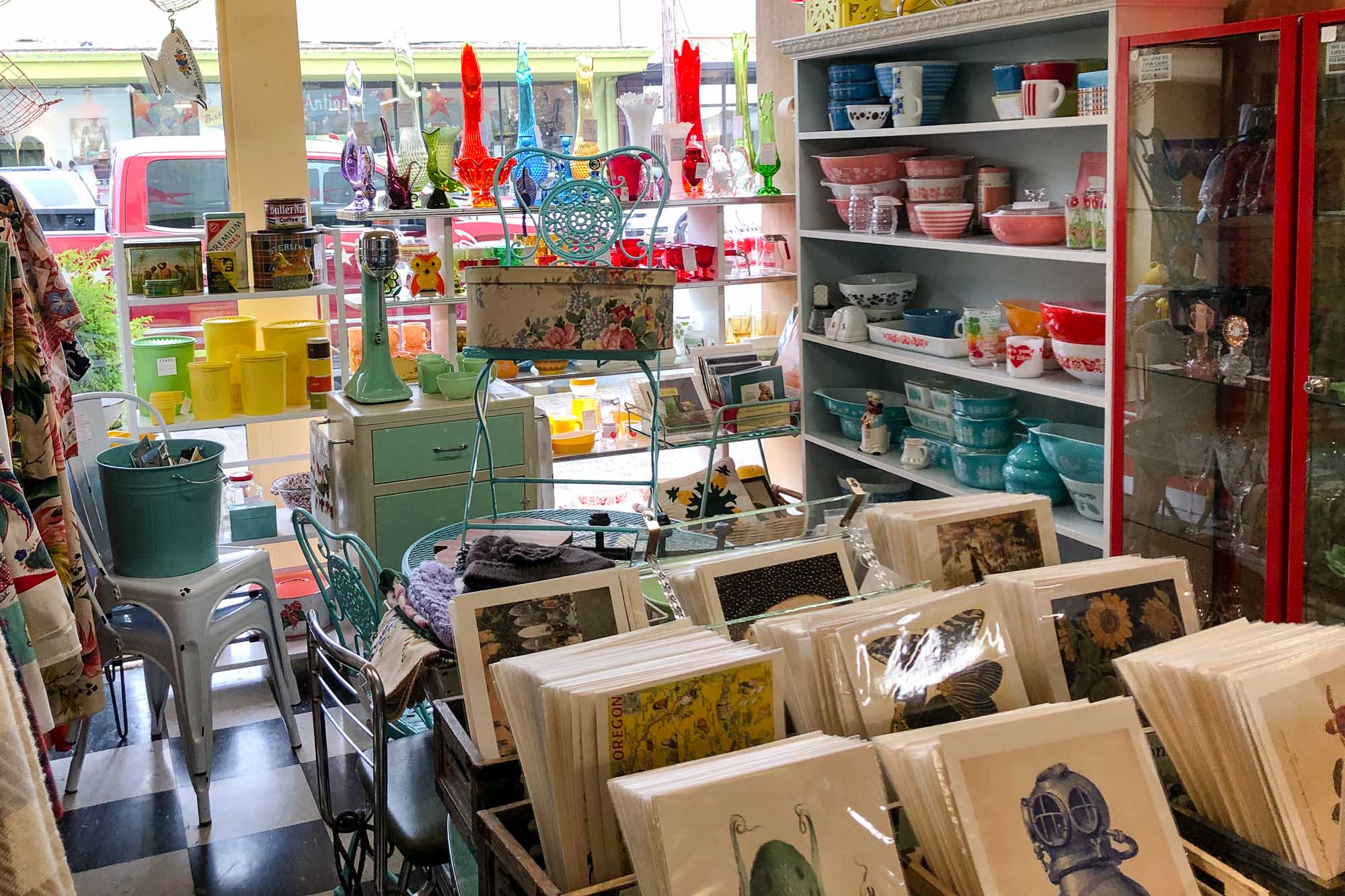 10 Antiques Malls in New York Neighborhoods