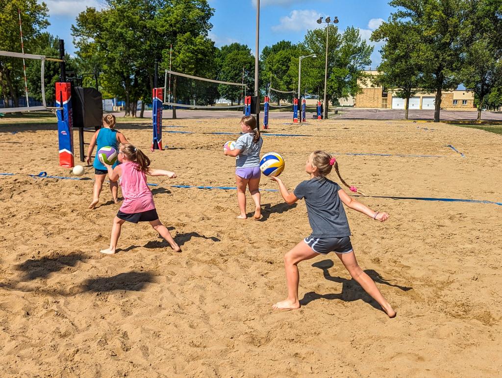 10 Volleyball Camps in New York Neighborhoods