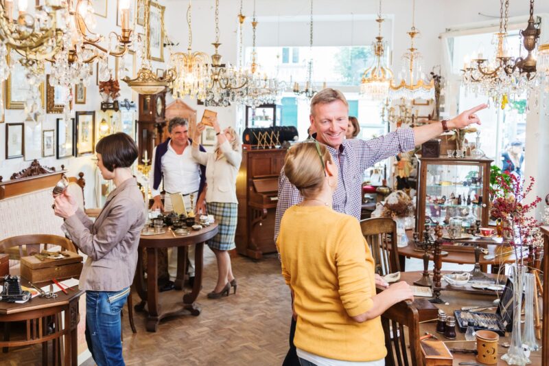 10 Who Buys Antiques in New York Neighborhoods